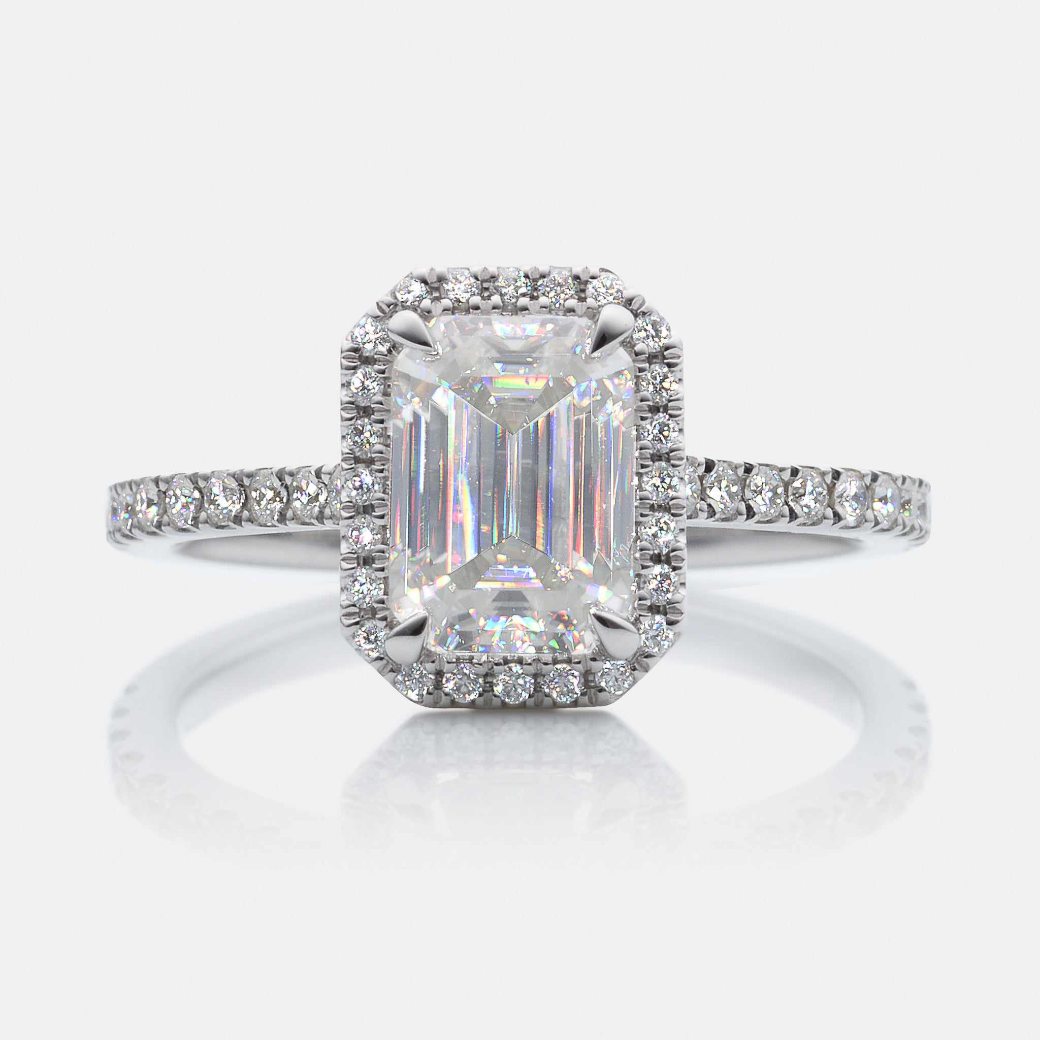 インポート✨エメラルドカット装飾のオープンバングル。ステージアクセサリーにも♪ Rhapsody・ラプソディ・エメラルドカット – BLISS&HILL JEWELRY